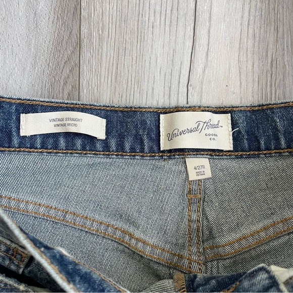 Universal Thread Vintage Straight Wide Leg Jean - Picture 4 of 6